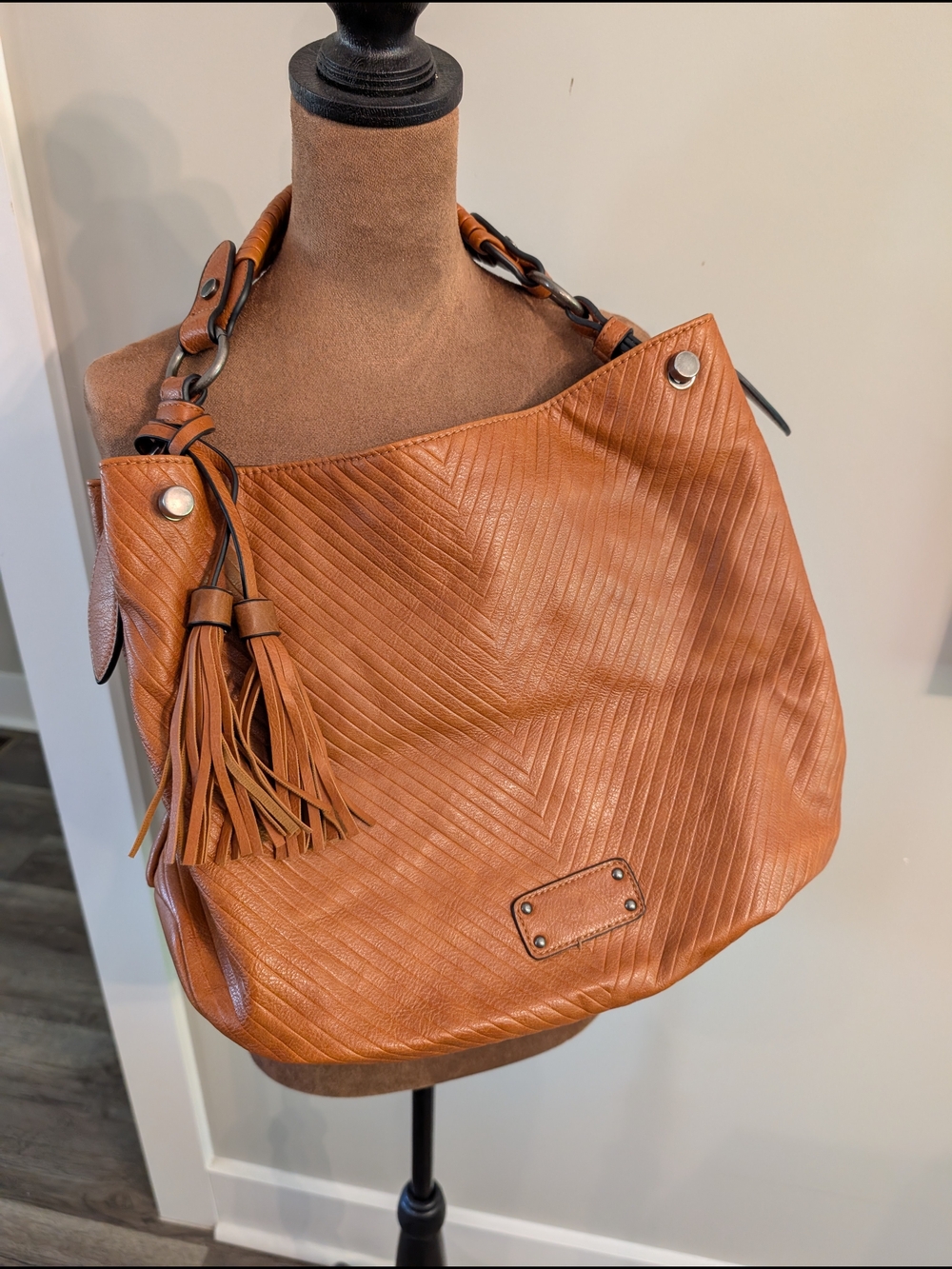 Women’s Tan Leather Shoulder Bag with Tassel
